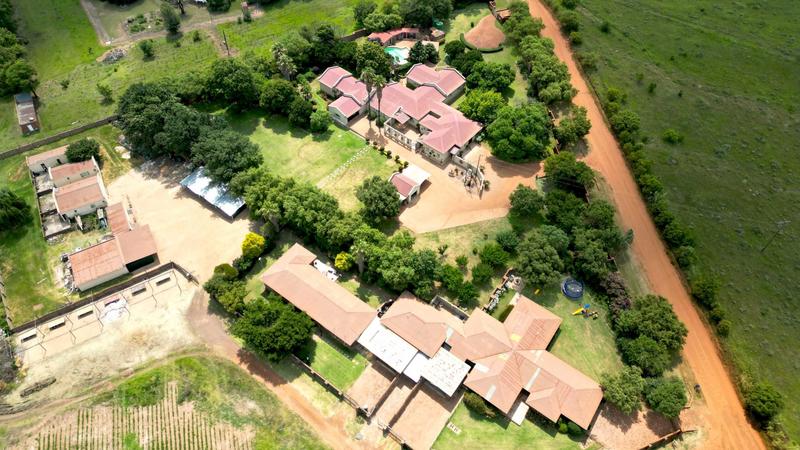 16 Bedroom Property for Sale in Middelburg Rural Eastern Cape